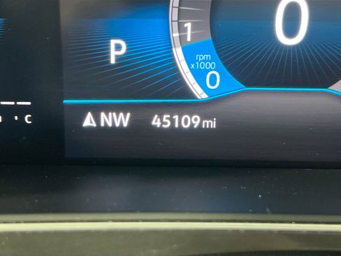 Used 2022 Volkswagen Tiguan SE R-Line image 12