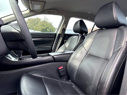 Used 2023 Nissan Maxima SV w/ Floor Mat Group image 17