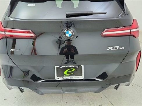 Used 2025 BMW X3 xDrive30i w/ M Sport Package image 11