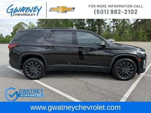 Used 2023 Chevrolet Traverse RS FWD image 4