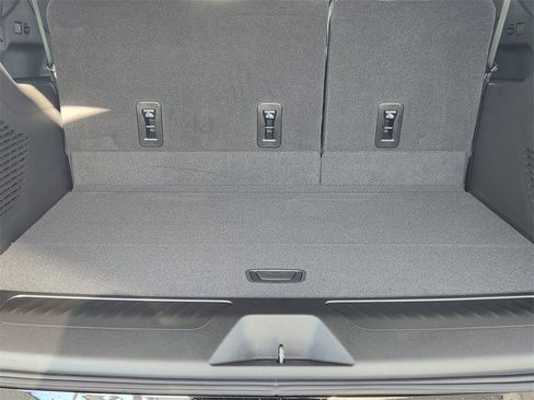 New 2026 Chevrolet Suburban LT w/ Comfort Package image 22