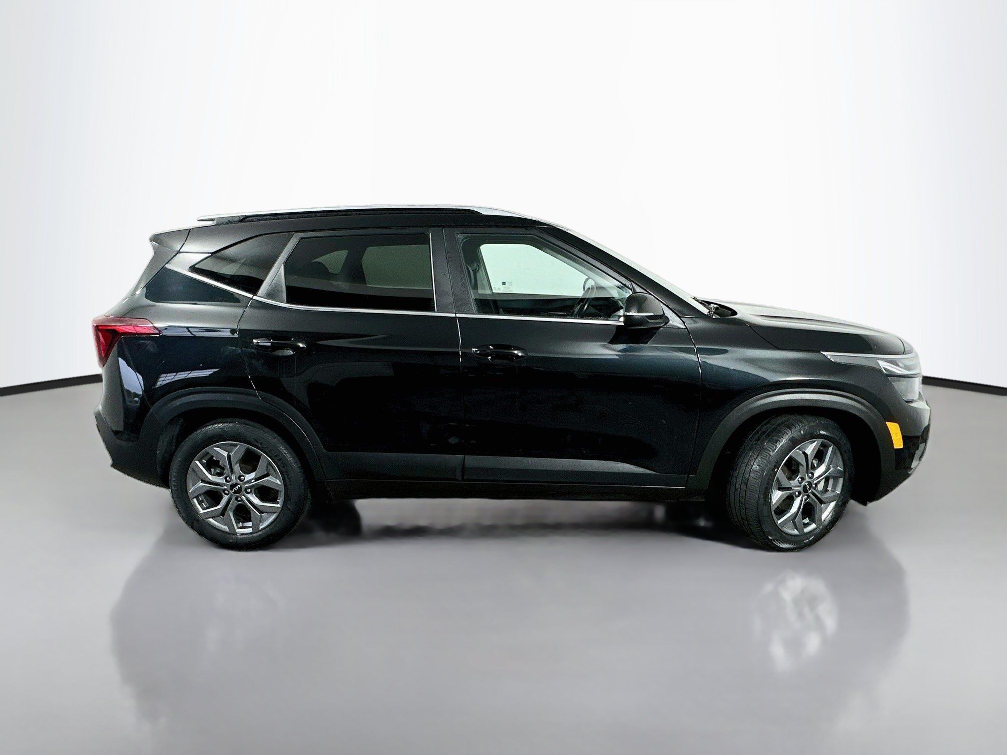 Certified 2024 Kia Seltos S FWD image 8