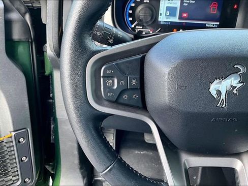 Used 2024 Ford Bronco Badlands image 11