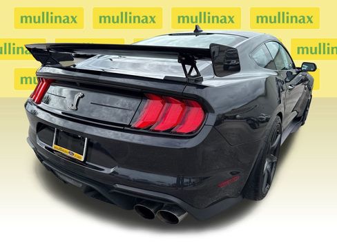 Used 2022 Ford Mustang Shelby GT500 w/ Carbon Fiber Track Pack image 4