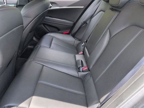 Used 2025 Genesis G70 2.5T RWD image 28