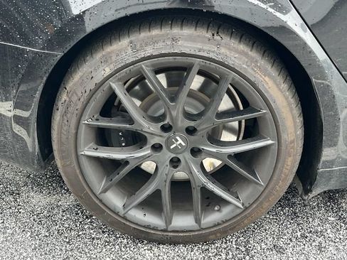 Used 2022 Tesla Model S Plaid AWD/4WD image 9