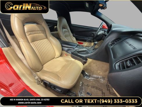 Used 2001 Chevrolet Corvette Coupe w/ Preferred Equipment Group1 RWD image 16
