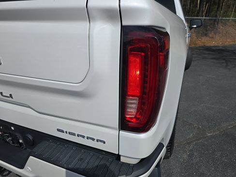 Used 2022 GMC Sierra 1500 Denali w/ Denali Reserve Package image 37