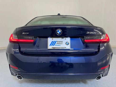 Used 2026 BMW 330i xDrive Sedan w/ Premium Package AWD/4WD image 10
