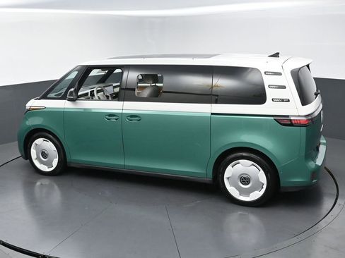 Used 2025 Volkswagen ID. Buzz 1st Edition image 45