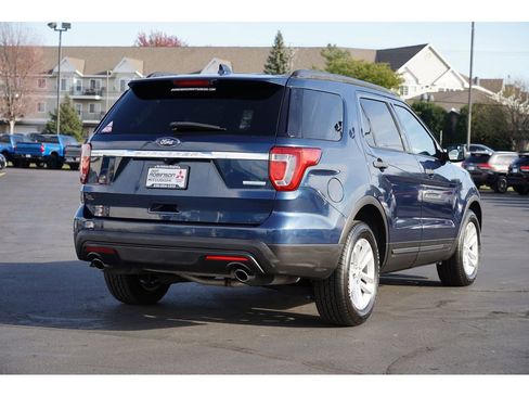 Used 2016 Ford Explorer FWD image 3