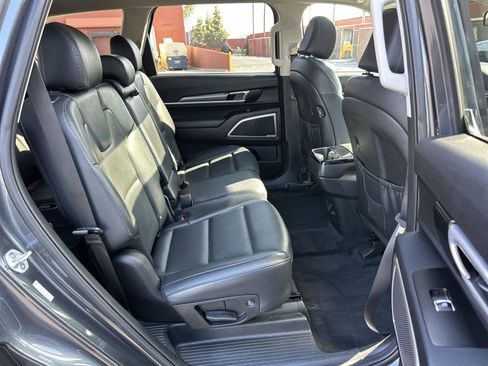 Used 2020 Kia Telluride S w/ S 8 Passenger Seating Package image 13