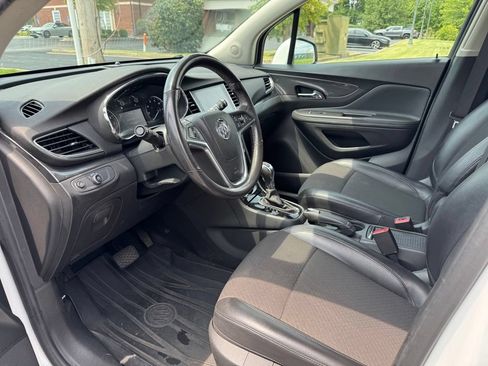 Used 2020 Buick Encore Preferred FWD image 11