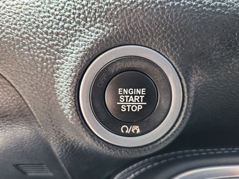 Used 2018 Dodge Challenger SXT RWD image 22