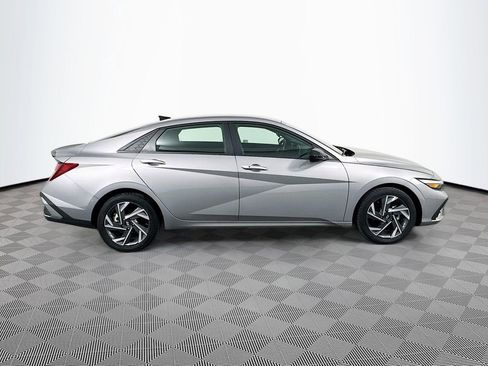 Certified 2025 Hyundai Elantra Sport image 4