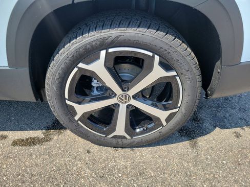 New 2026 Volkswagen Taos SEL AWD/4WD image 27