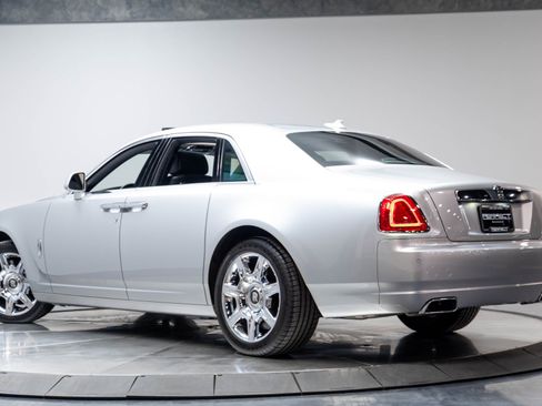 Used 2012 Rolls-Royce Ghost RWD image 67