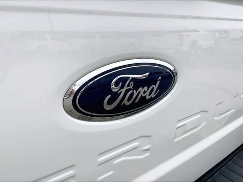 Used 2023 Ford F250 Lariat w/ Lariat Ultimate Package AWD/4WD image 9