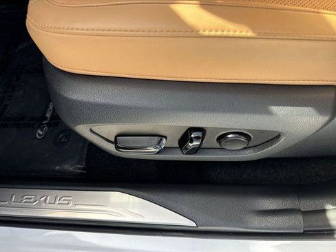 Certified 2025 Lexus NX 250 FWD w/ Accessory Package (Z2) image 12