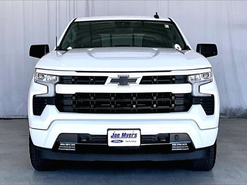 Used 2024 Chevrolet Silverado 1500 RST image 2