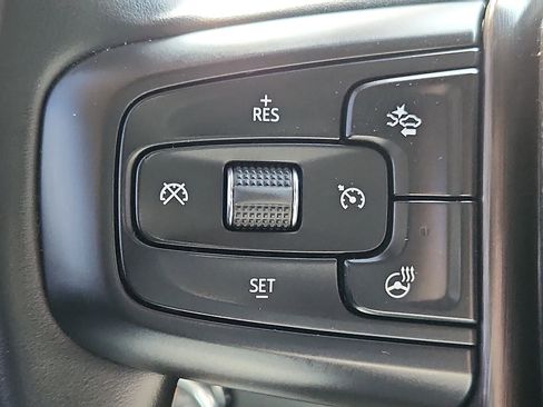 Used 2024 GMC Sierra 2500 AT4 w/ AT4 Preferred Package image 18