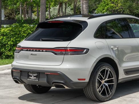 Used 2025 Porsche Macan AWD/4WD image 7