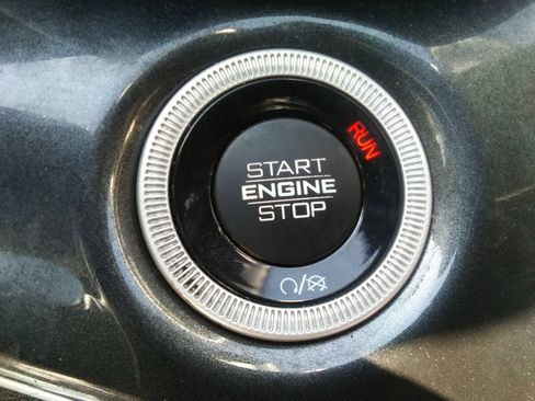 Used 2023 Jeep Grand Cherokee L Laredo image 20