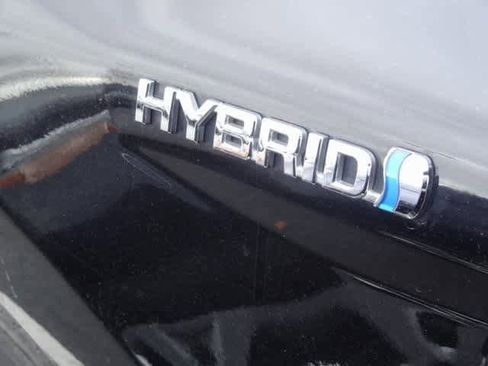 Used 2018 Toyota Camry LE image 21