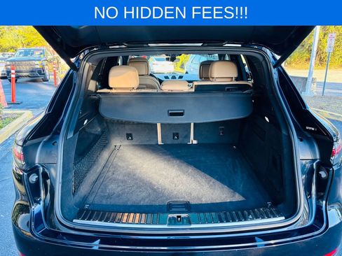 Used 2022 Porsche Cayenne Platinum Edition image 24