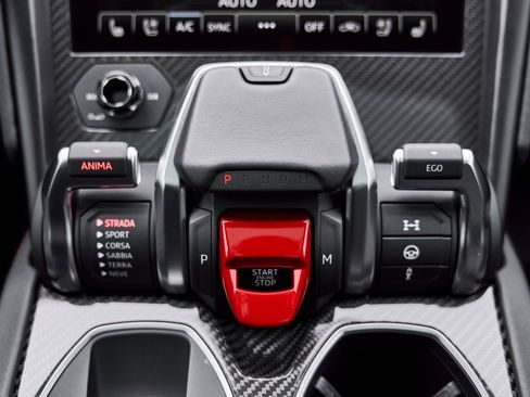 Used 2021 Lamborghini Urus image 70