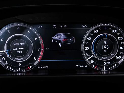 Used 2018 Volkswagen Tiguan SEL Premium image 21