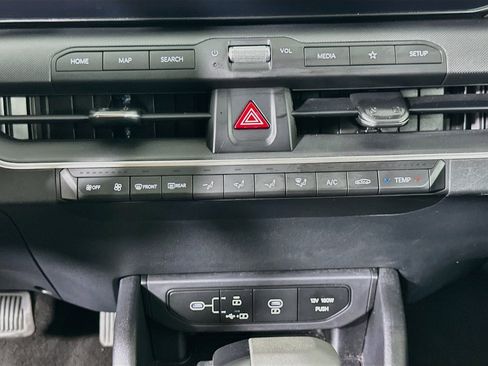 Used 2025 Kia K4 FWD image 24