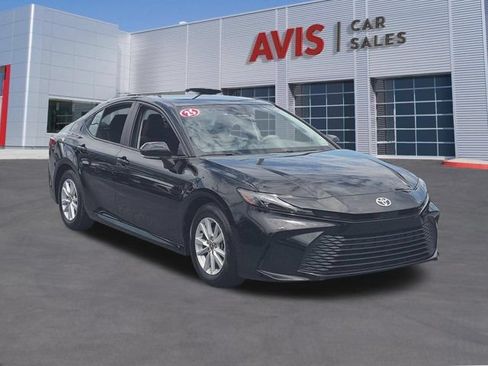 Used 2025 Toyota Camry LE FWD image 3