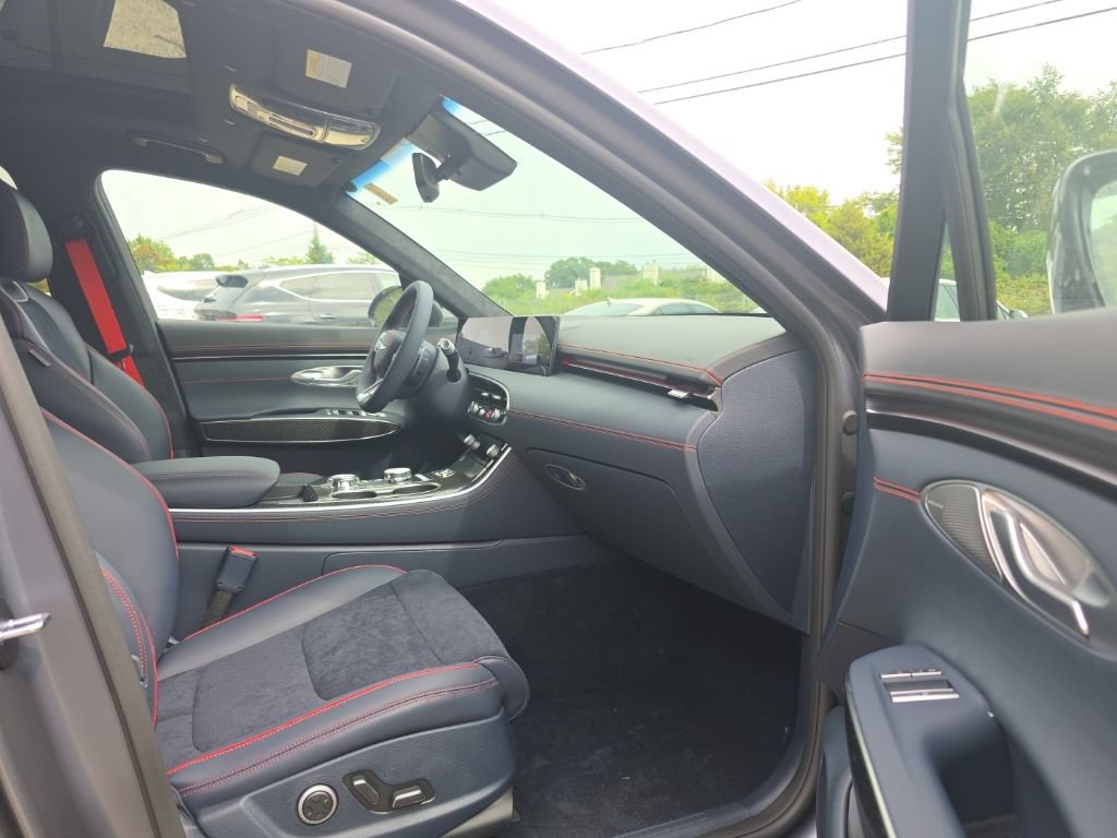 New 2027 Genesis GV70 3.5T Prestige AWD/4WD image 14