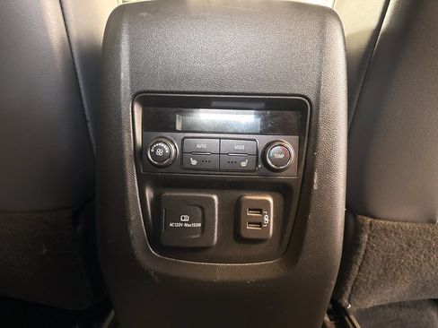 Used 2024 Buick Enclave Premium AWD/4WD image 14