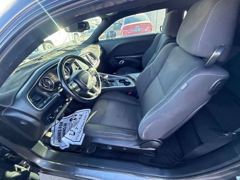 Used 2016 Dodge Challenger SXT image 15
