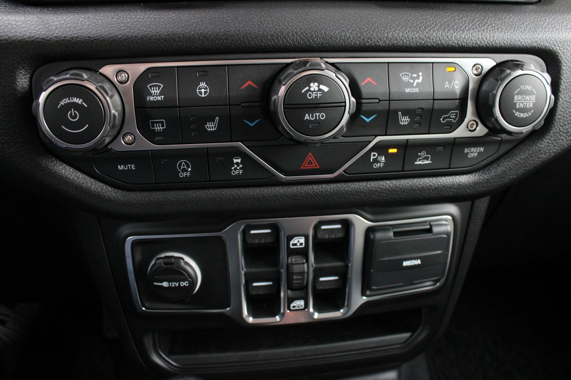 New 2026 Jeep Gladiator Sport AWD/4WD image 37