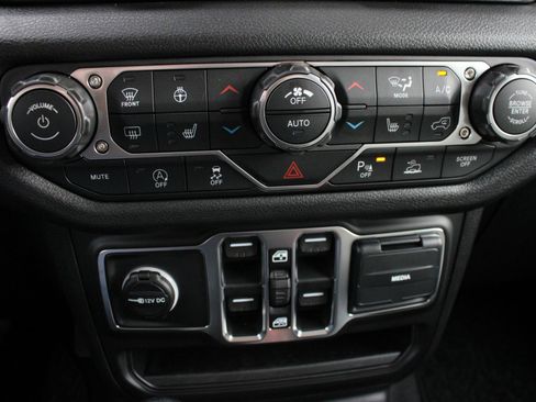 New 2026 Jeep Gladiator Sport AWD/4WD image 37