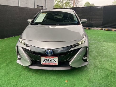 Used 2022 Toyota Prius Prime Limited FWD image 10