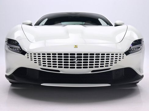 Used 2024 Ferrari Roma image 29