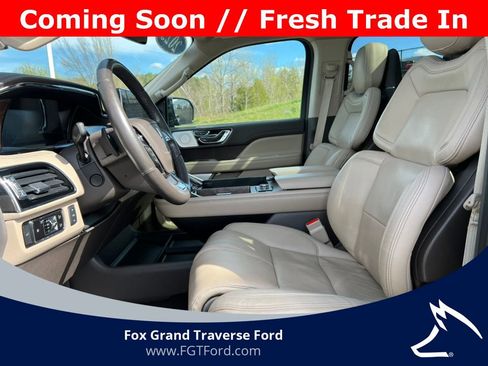 Used 2023 Lincoln Navigator Reserve w/ Equipment Group 201A AWD/4WD image 4
