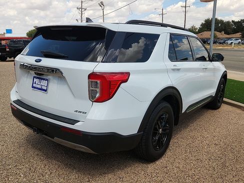 Used 2022 Ford Explorer XLT w/ Equipment Group 202A AWD/4WD image 4