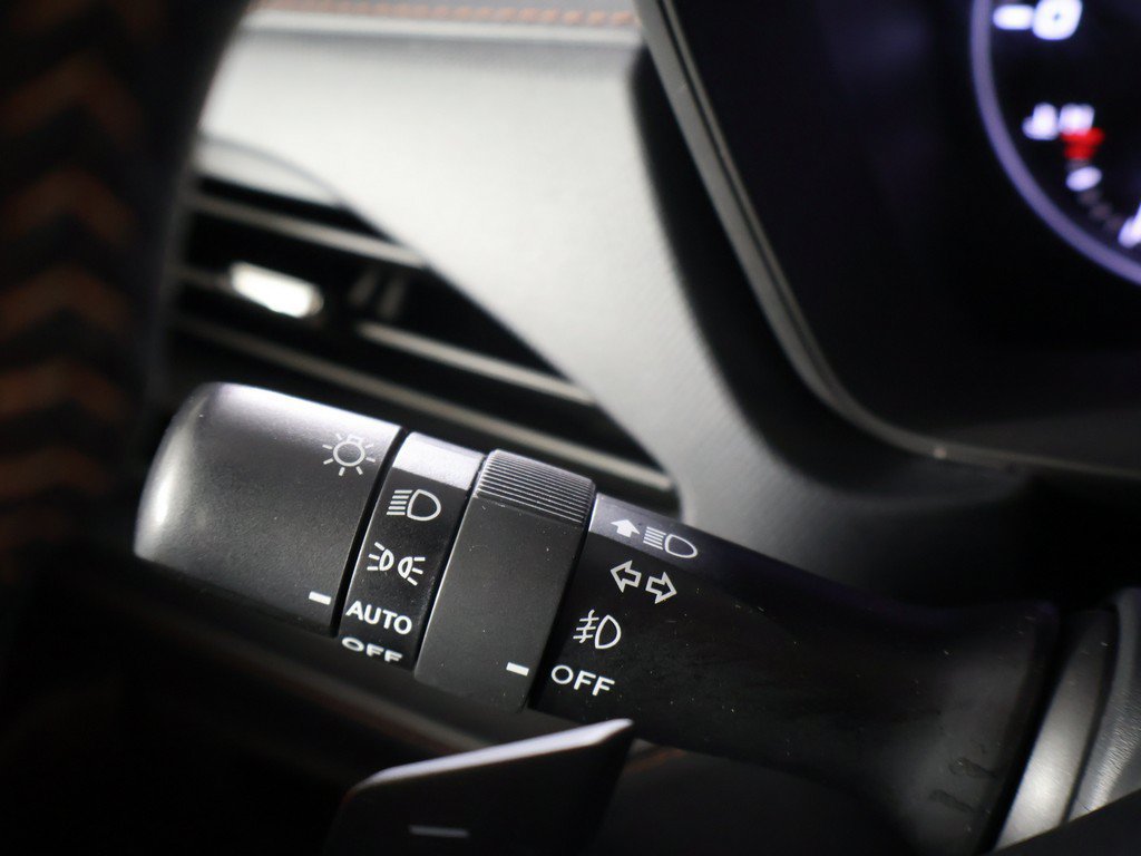 Used 2025 Subaru Forester Touring w/ Popular Package - Touring AWD/4WD image 42