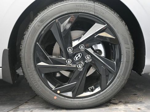 New 2026 Hyundai Elantra Sport image 11