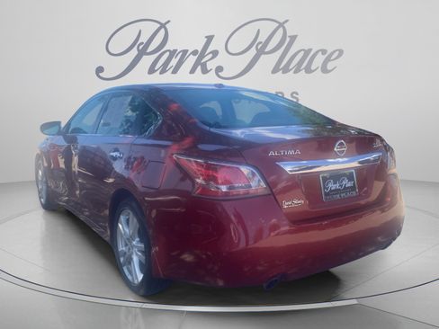 Used 2015 Nissan Altima 3.5 SL FWD image 3