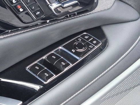 Used 2025 Cadillac Optiq Luxury 1 w/ LPO, Floor Liner Package AWD/4WD image 21