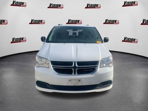 Used 2019 Dodge Grand Caravan SXT w/ Quick Order Package 29G SXT image 2