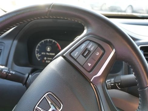 Used 2025 Honda Ridgeline Sport image 25