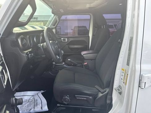 Used 2018 Jeep Wrangler Unlimited Sport AWD/4WD image 10