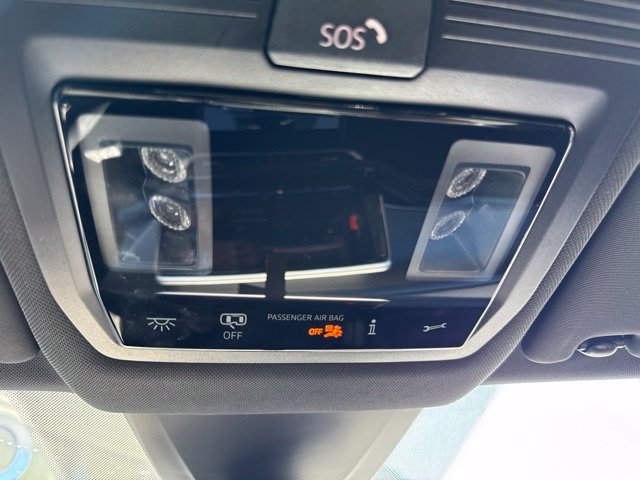 Used 2024 Volkswagen Atlas Cross Sport SE FWD image 21
